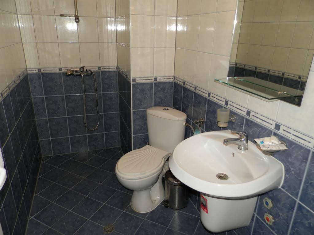 Family Hotel Daisy Borino Dış mekan fotoğraf