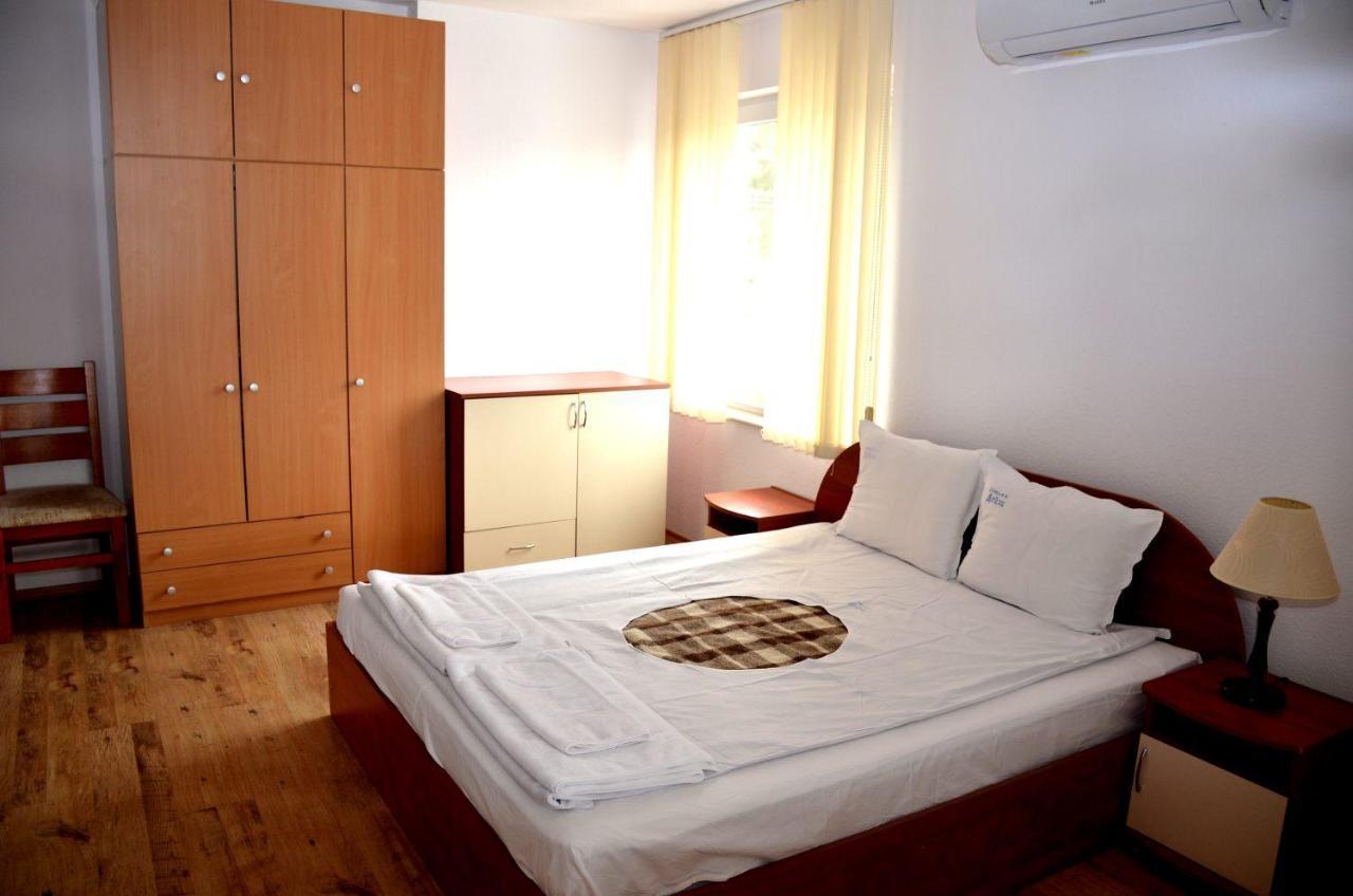 Family Hotel Daisy Borino Dış mekan fotoğraf