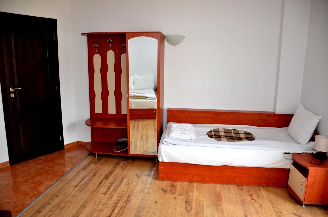 Family Hotel Daisy Borino Dış mekan fotoğraf
