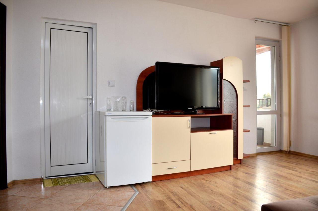 Family Hotel Daisy Borino Dış mekan fotoğraf