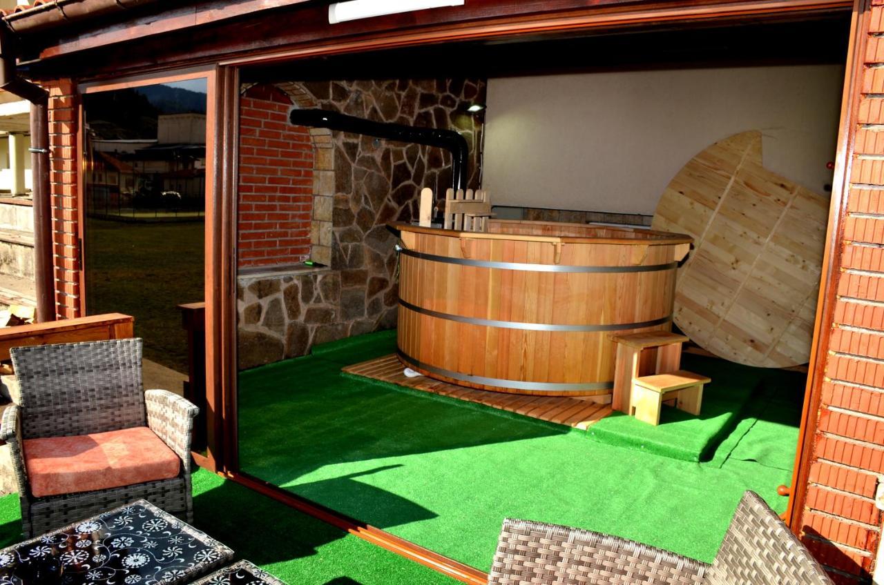 Family Hotel Daisy Borino Dış mekan fotoğraf
