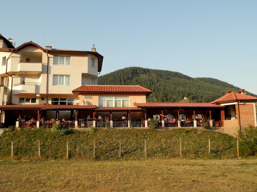 Family Hotel Daisy Borino Dış mekan fotoğraf